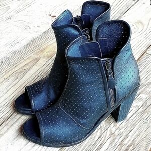 Rag & Bone Black Opened Toed Ankle Boots